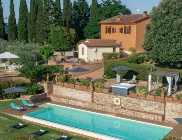 Villa Bellavista gardens and swimming pool; air view - villa rentals by Timeless Tuscany tour operator