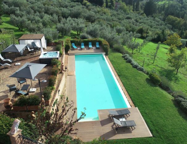 Villa Bellavista swimming pool; air view - villa rentals by Timeless Tuscany tour operator